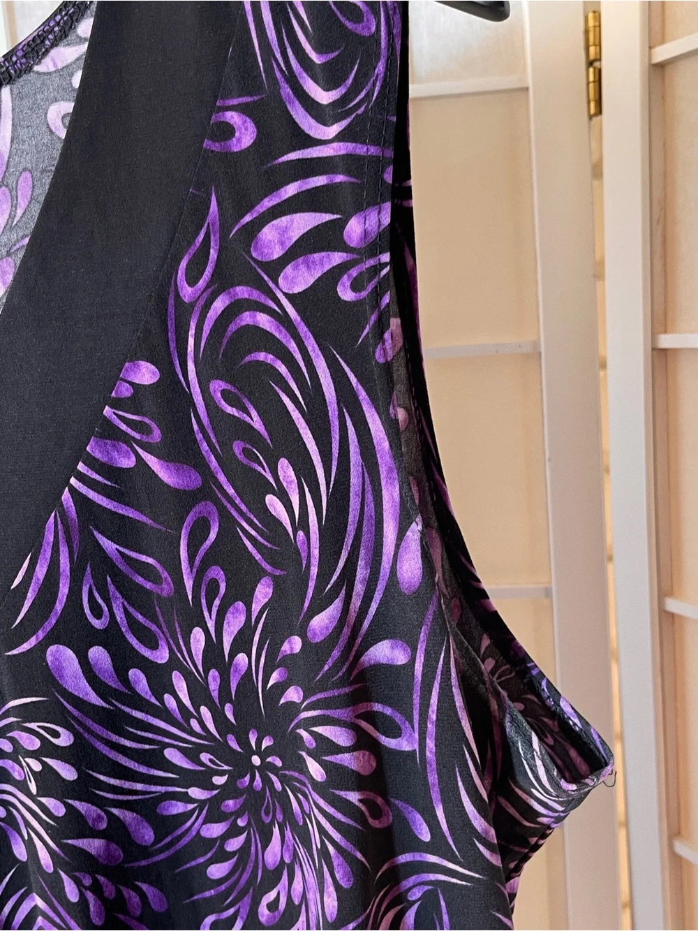 1x Sleeveless V-Neck Purple Swirl Print Stretchy Women's Top